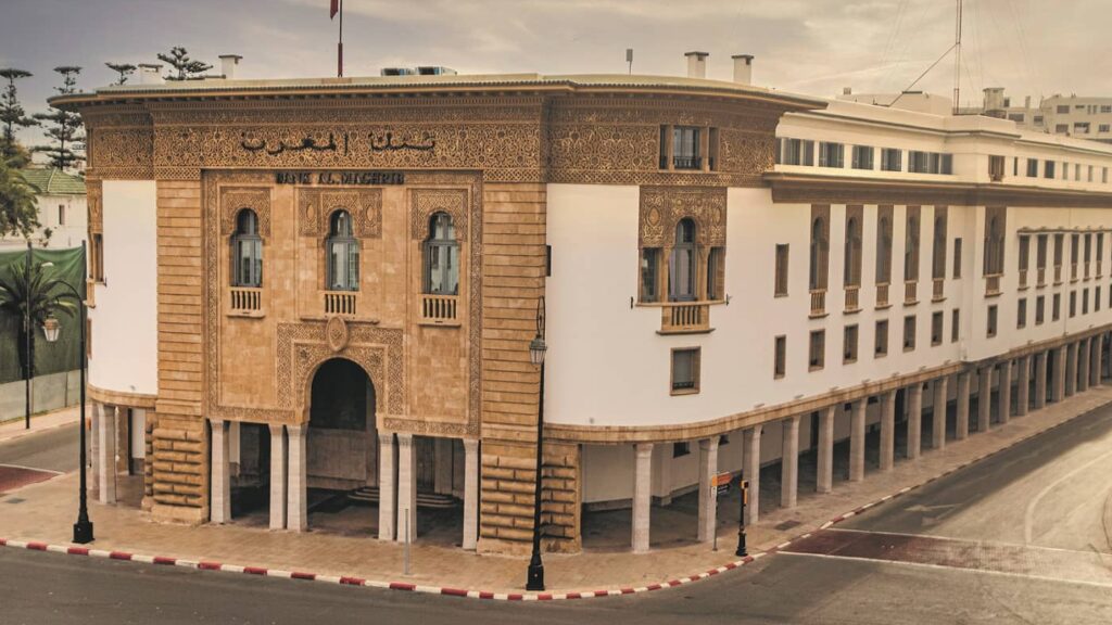 قروض السكن والاستهلاك