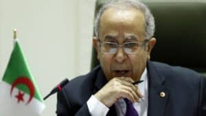 لعمامرة وبيان هزيمة النظام الجزائري
