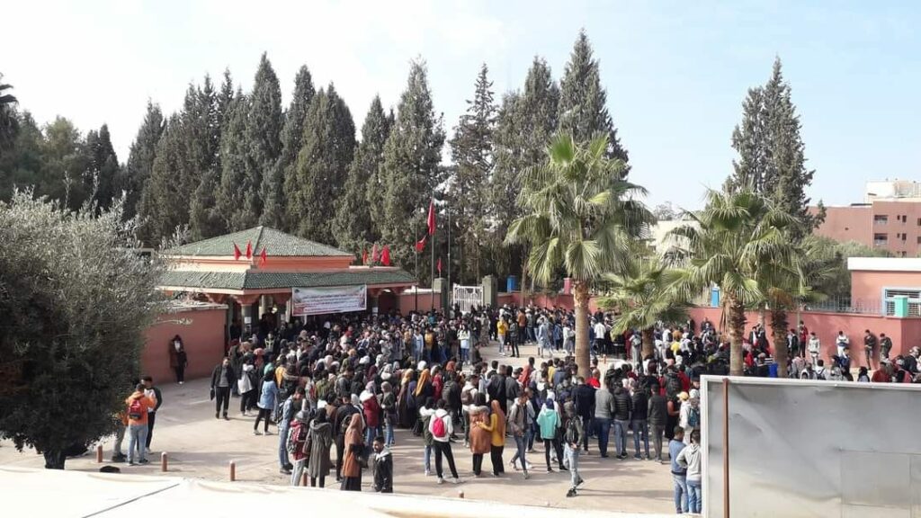 تنسيق ثلاثي ببني ملال يخرج للإحتجاج رفضا للتعاقد وتسقيف السن