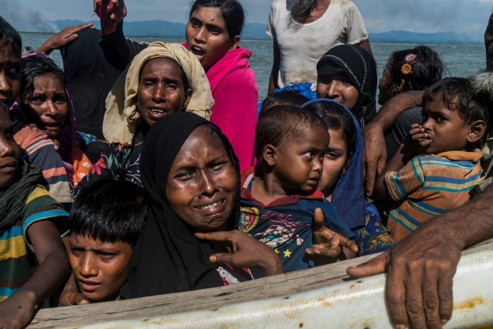 لاجئون "الروهينغا" يطالبون منصة فيسبوك ب 150 مليار دولار