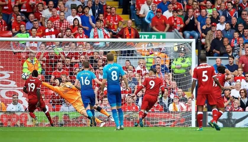 الاتحاد الاوربي لكرة القدم يفرض غرامة على ليفربول بقيمة 5الاف يورو