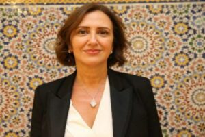 عمور تعمل على إطلاق خطة شاملة لدعم قطاع السياحة