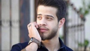 نابلسي وسط عاصفة من الانتقادات بعد تبريره قرار اعتزاله بالدين
