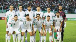 ينفي الاتحاد الجزائري لكرة القدم الاستعانة ب “راق” لرقية لاعبي المنتخب الوطني