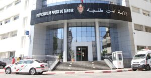 أمن طنجة يفكك أفراد شبكة متورطين في إعداد محل للخمور و الفساد