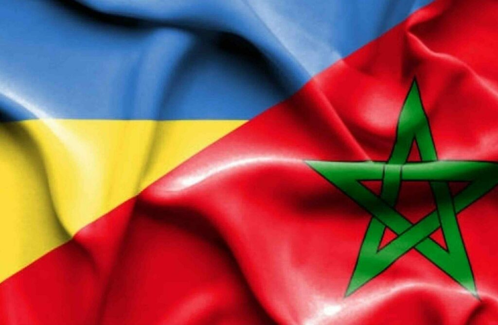 سفارة المملكة المغربية توصي المواطنين المغاربة المتواجدين في أوكرانيا بمغادرتها