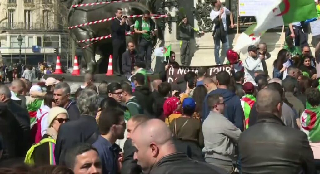 تظاهرات حاشدة للجالية الجزائرية بعدد من عواصم العالم عشية الذكرى الثالثة للحراك