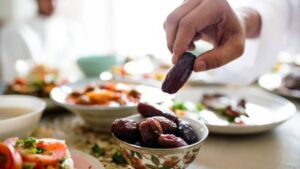 أفضل عادات غذائية لصحة جيدة وعمر مديد