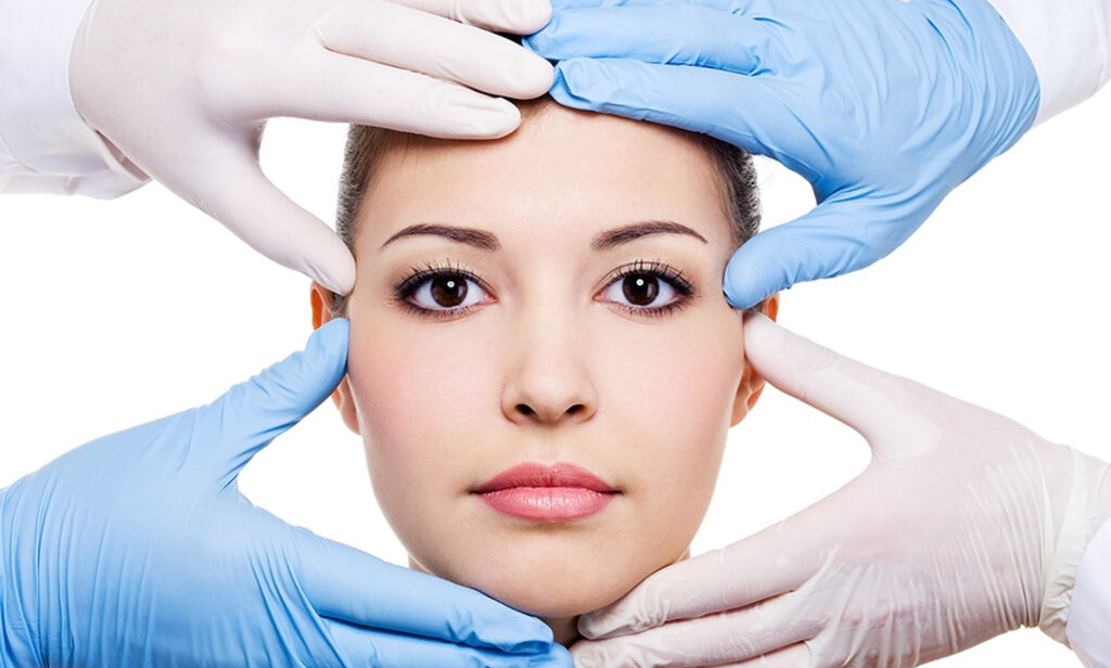الإتحاد الوطني لجراحي التجمل يحذر من المخاطر المترتبة عن النشاطات الممارسة من قبل الغير متخصصين في المجال
