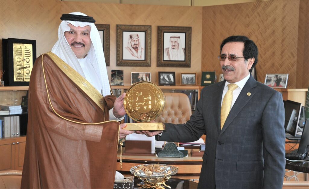 المنظمة العربية للتنمية الإدارية تطلق جائزة التميز لأحسن موظف حكومي في العالم العربي