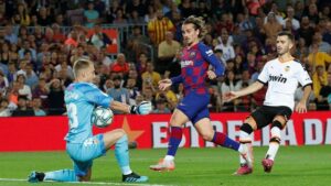 بطولة إسبانيا لكرة القدم.. نادي برشلونة يتفوق على مضيفه فالنسيا (4-1)