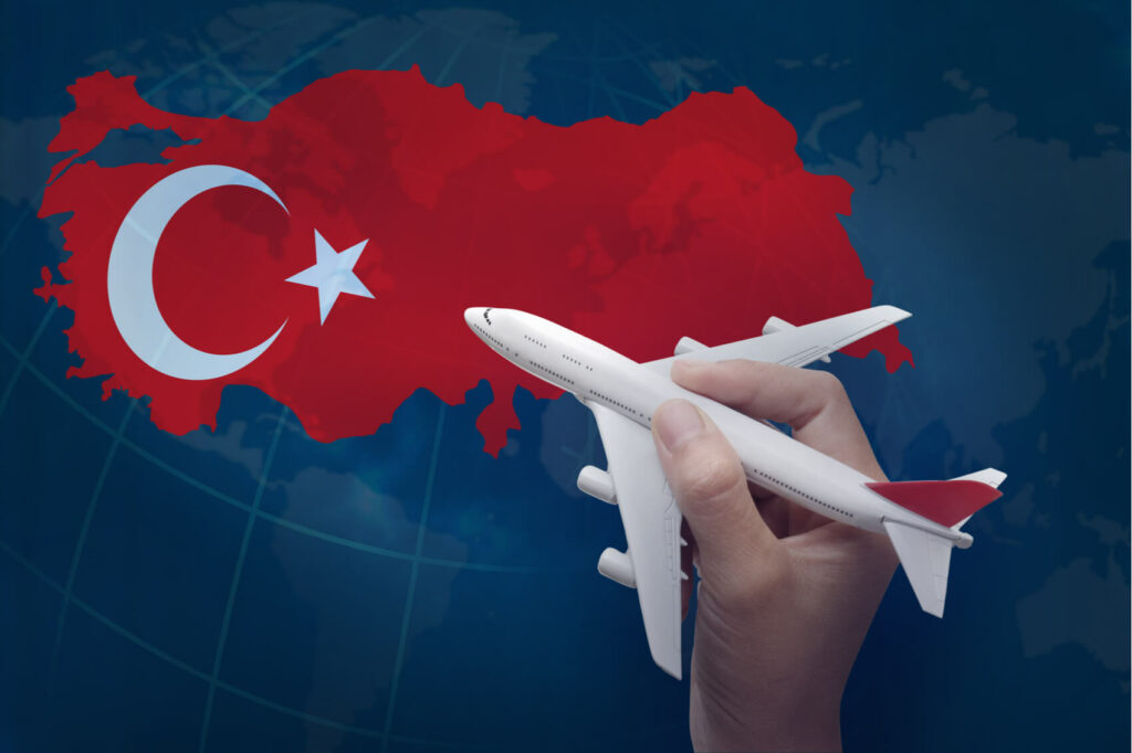 تركيا تطلق أول طائرة تستعمل وقودا صديقا للبيئة في رحلة بين إسطنبول وباريس