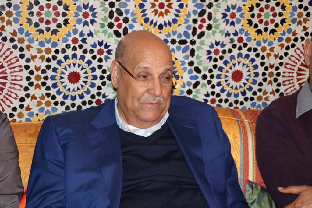 حمدي ولد الرشيد يوجه المدفعية الثقيلة إلى عبد الواحد الفاسي نجل الزعيم علال الفاسي