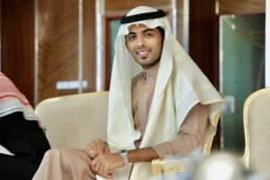 يوتوبر سعودي يهدي عمرة لوالدي الطفل ريان