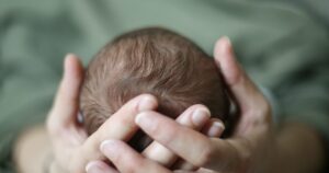 ما أخطار الدمل العجزي على أطفال ؟