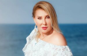 نادية الجندي تهنئه حسين فهمي لترئسه مهرجان القاهرة السينمائي