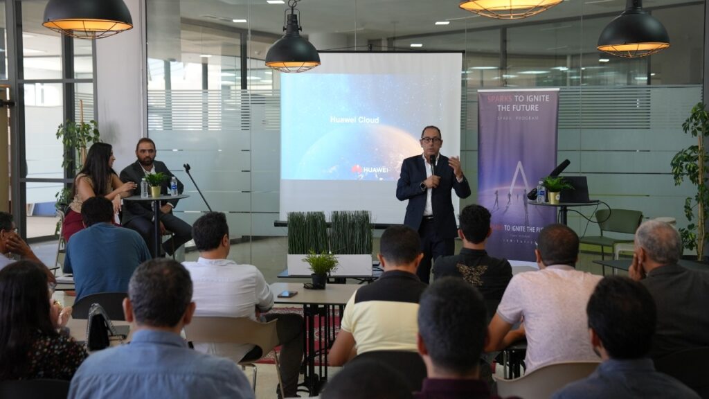 هواوي المغرب تقدم برنامجها Huawei Spark عبر سلسلة من المعارض الجوالة