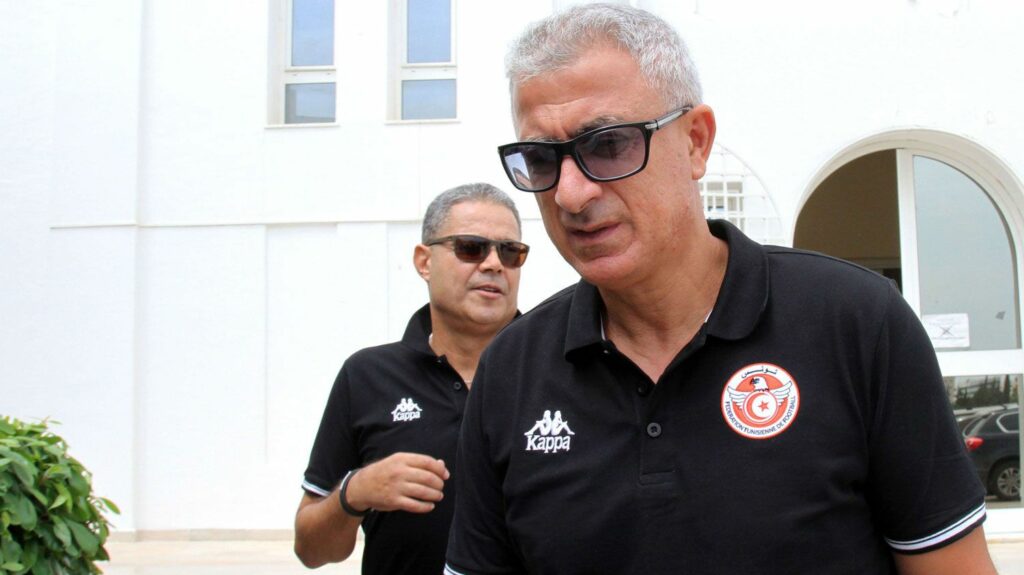 الكبير يستعين بمعالج نفسي ويستغني عن أبو شروان