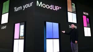 Wi-Fi و Bluetooth وموسيقى.. LGتطرح ثلاجة MoodUP بمميزات فريدة