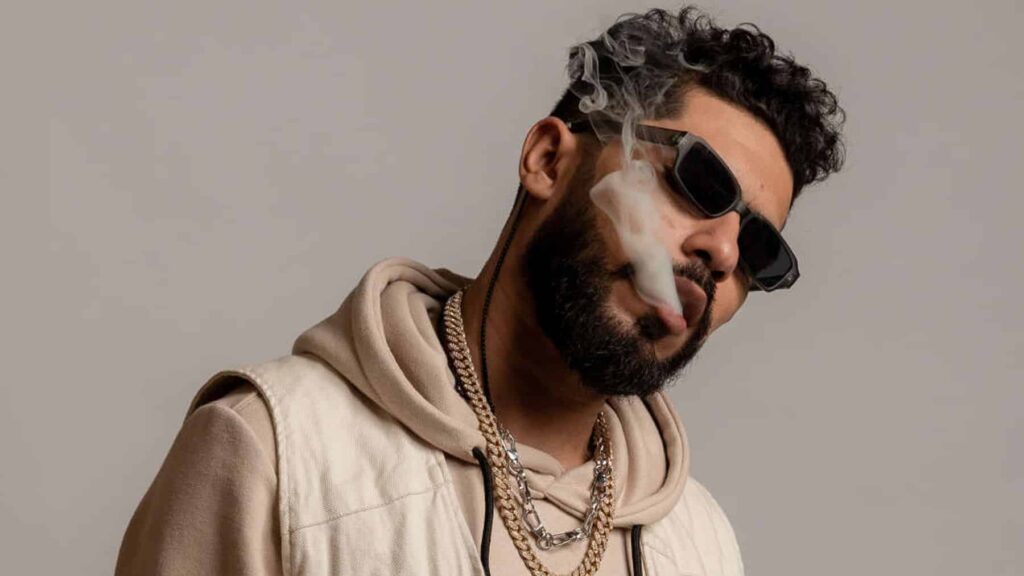 شكاية التيجيني تمنع -طوطو- من السفر خارج البلاد