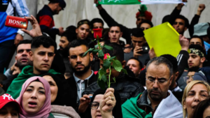 حزب معارض بالجزائر يطالب بتحرير الحقلين السياسي والإعلامي