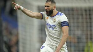 بنزيما يفوز بجائزة أفضل لاعب في أوروبا