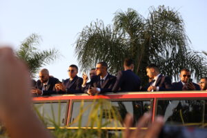 إستقبال شعبي حافل لبعثة المنتخب الوطني خلال عودته للمغرب