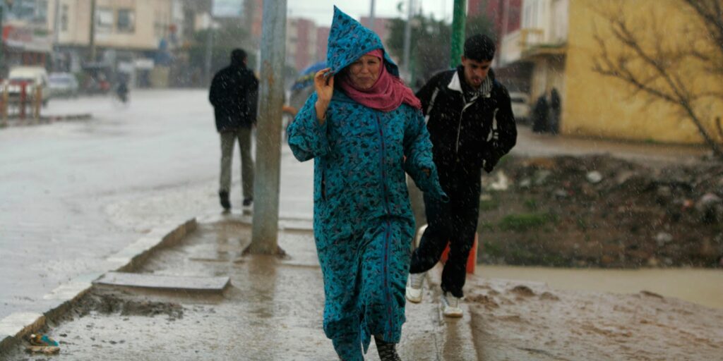 أمطار قوية بعدد من الأقاليم الجنوبية لمغرب.