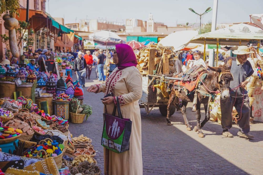 مواطنون يطالبون بالتدخل لضبط أسعار الخضر والفواكه