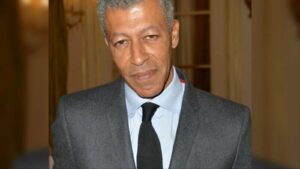 الإقرار بمغربية الصحراء يقود قناة فرنسية إلى إيقاف صحفي من أصل مغربي عن العمل