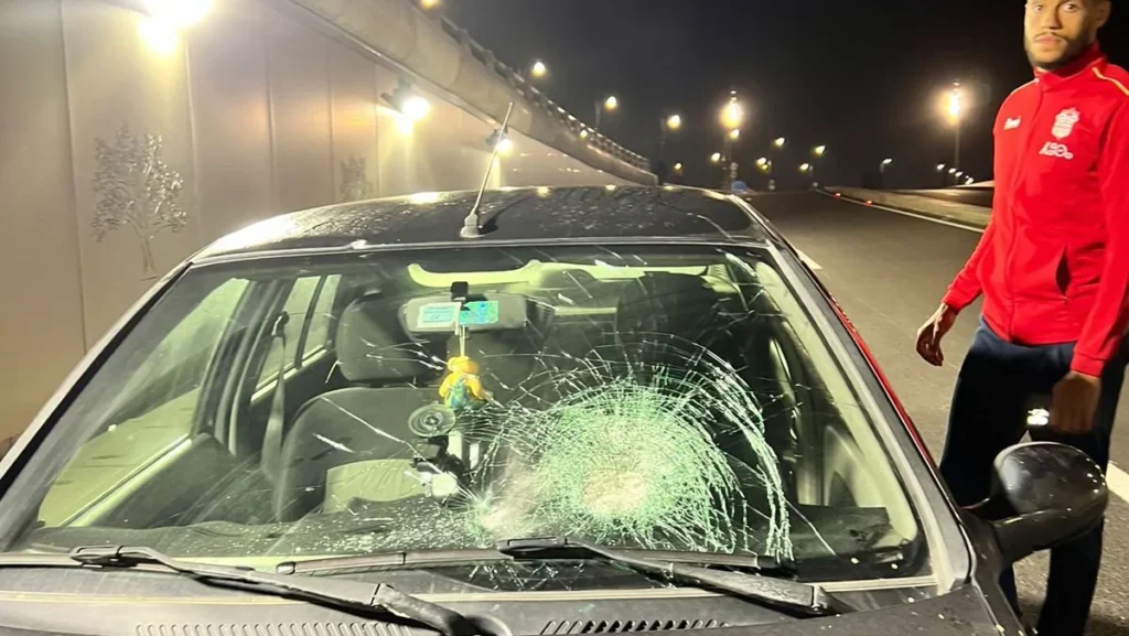 شغب الملاعب يسفر على إيقاف 49 شخصا في مباراة الرجاء وحسنية أكادير