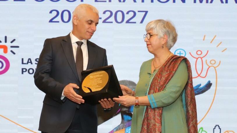 منظمة الصحة العالمية تتوج المغرب بالدرع التذكاري