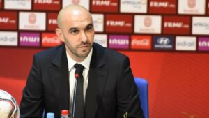 موقف وليد الركراكي من قرار لامين يامال تمثيل المنتخب الاسباني