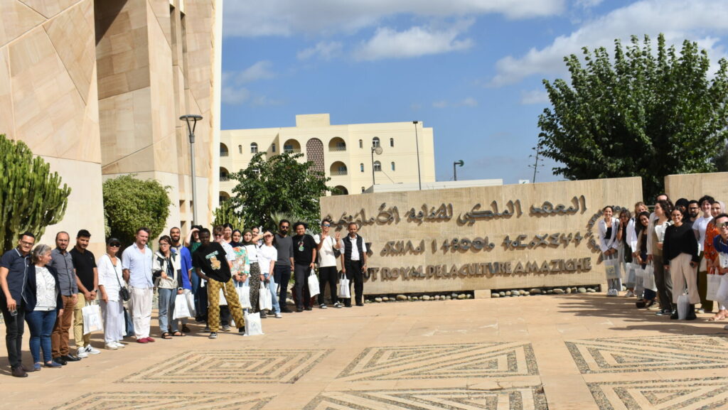 ورشة تعلم حروف تيفيناغ للطلبة الأجانب