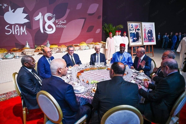 أقام صاحب الجلالة الملك محمد السادس، نصره الله، يوم الخميس 23 أبريل 2026 بمشور الستينية-صهريج السواني بمكناس، مأدبة عشاء