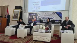 الأخبار الزائفة”