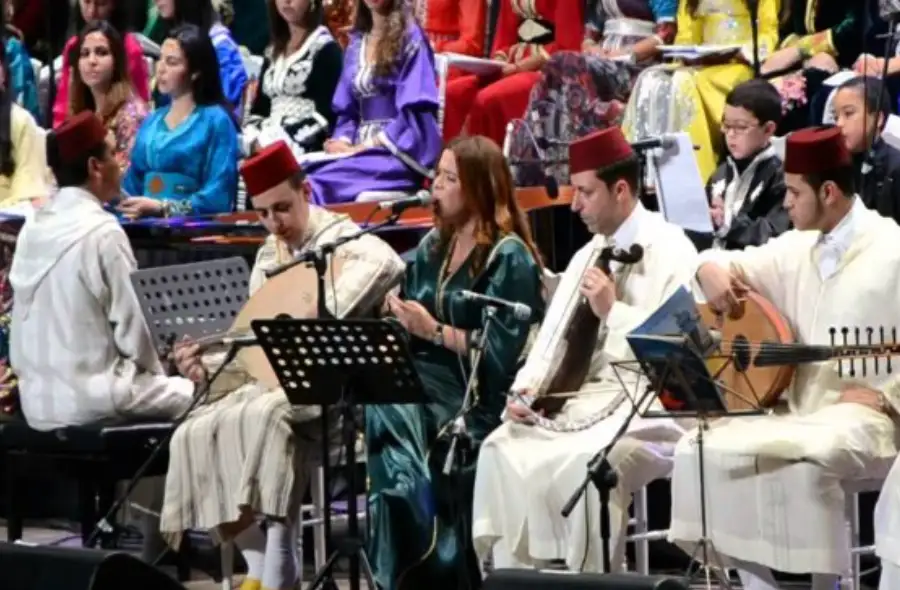 باريس تحتفي بالموسيقى الأندلسية المغربية في مهرجان “أندلسيات”